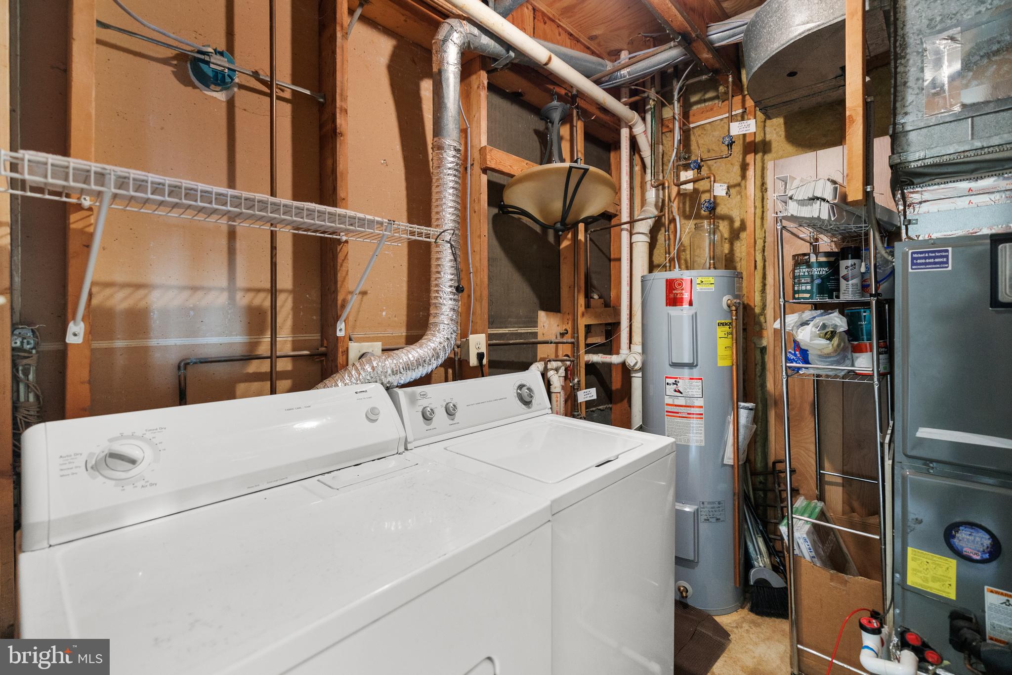 2127 HUTCHISON GROVE COURT