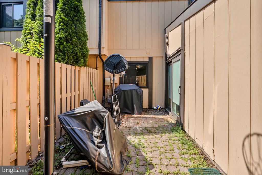 3104 BABASHAW COURT