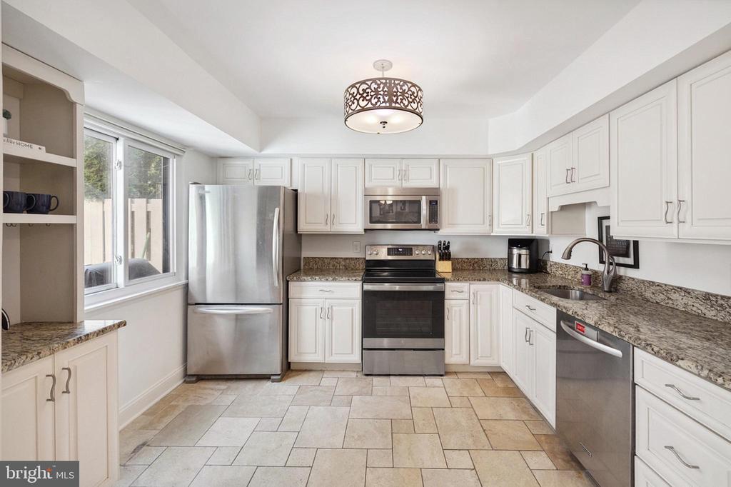 3104 BABASHAW COURT