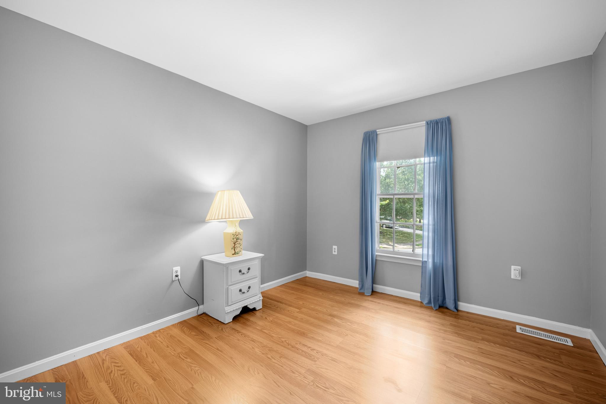 1633 Sadlers Wells Dr