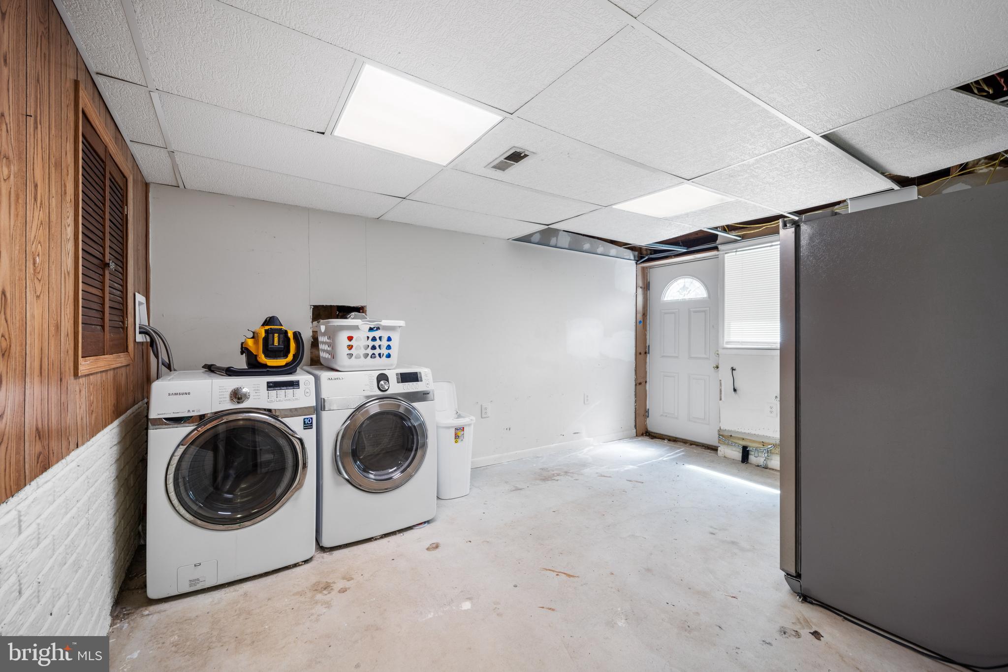 1633 Sadlers Wells Dr