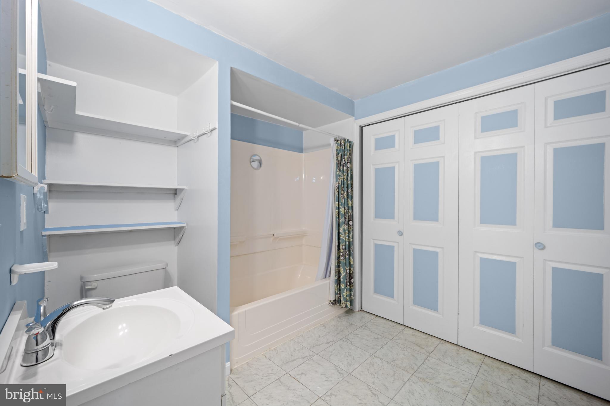 1633 Sadlers Wells Dr