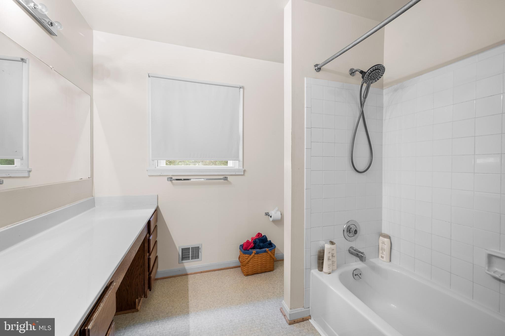 1633 Sadlers Wells Dr