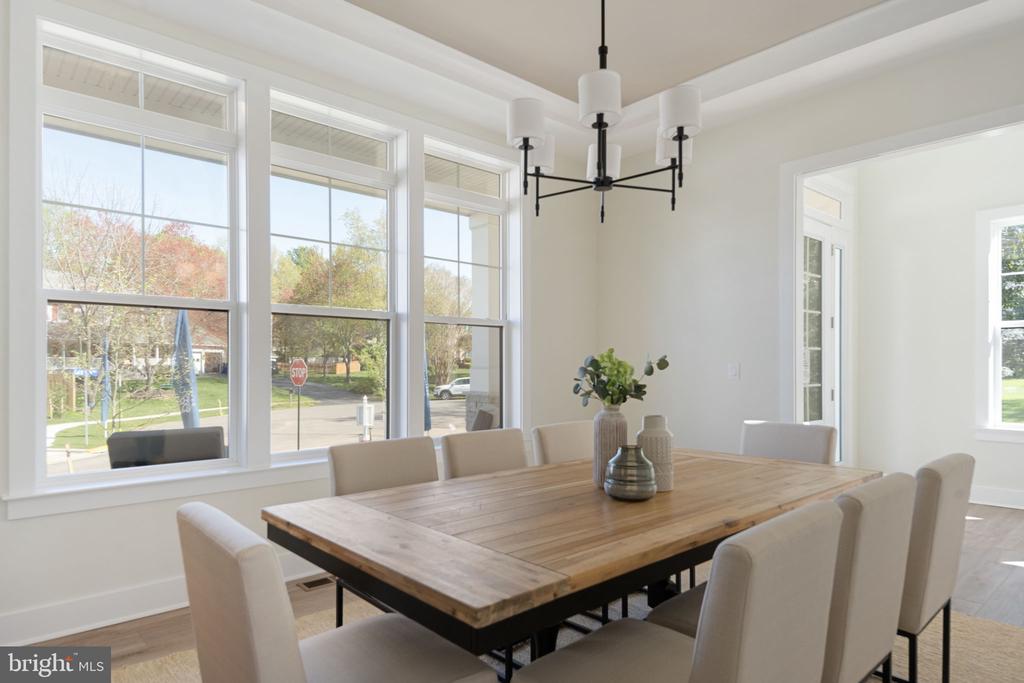 2808 Lake Retreat Drive