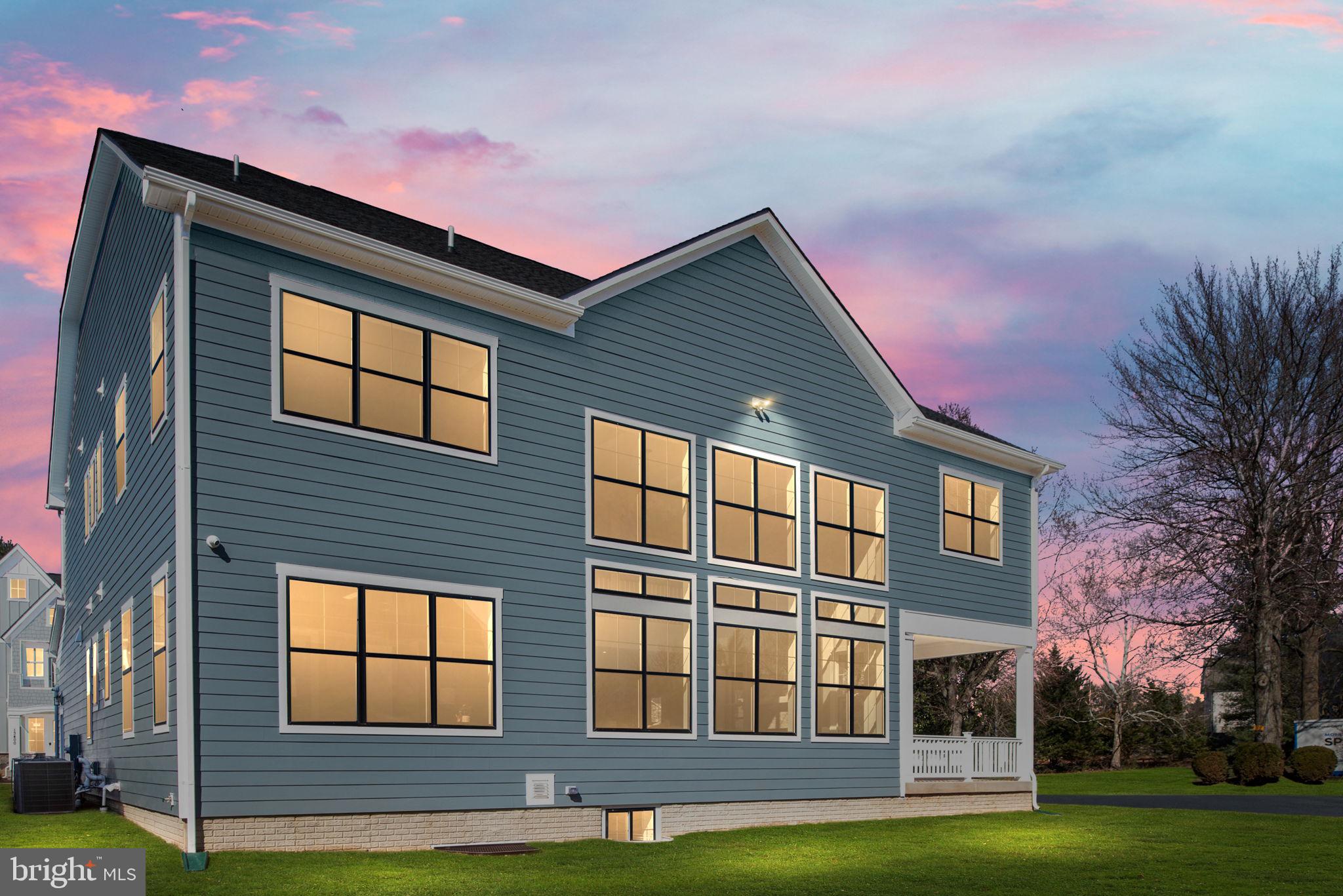 2808 Lake Retreat Drive