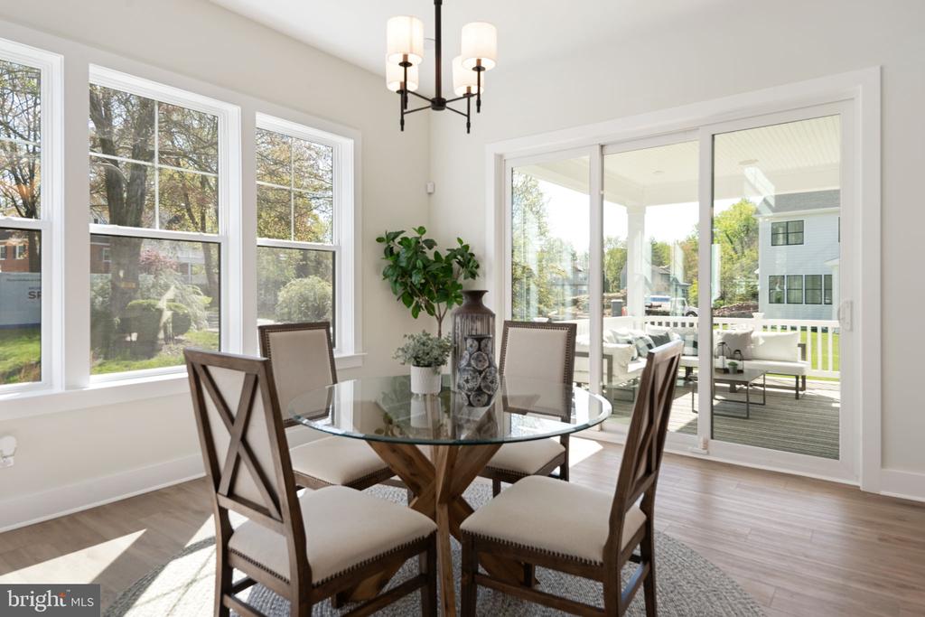 2808 Lake Retreat Drive