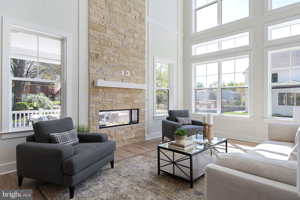 2808 Lake Retreat Drive