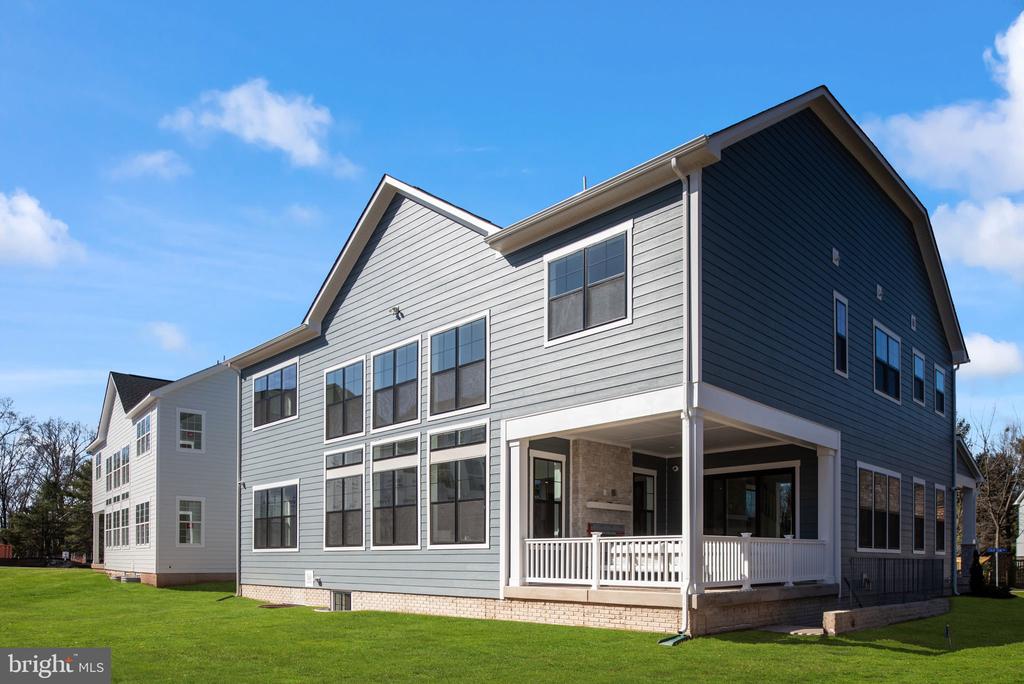 2808 Lake Retreat Drive