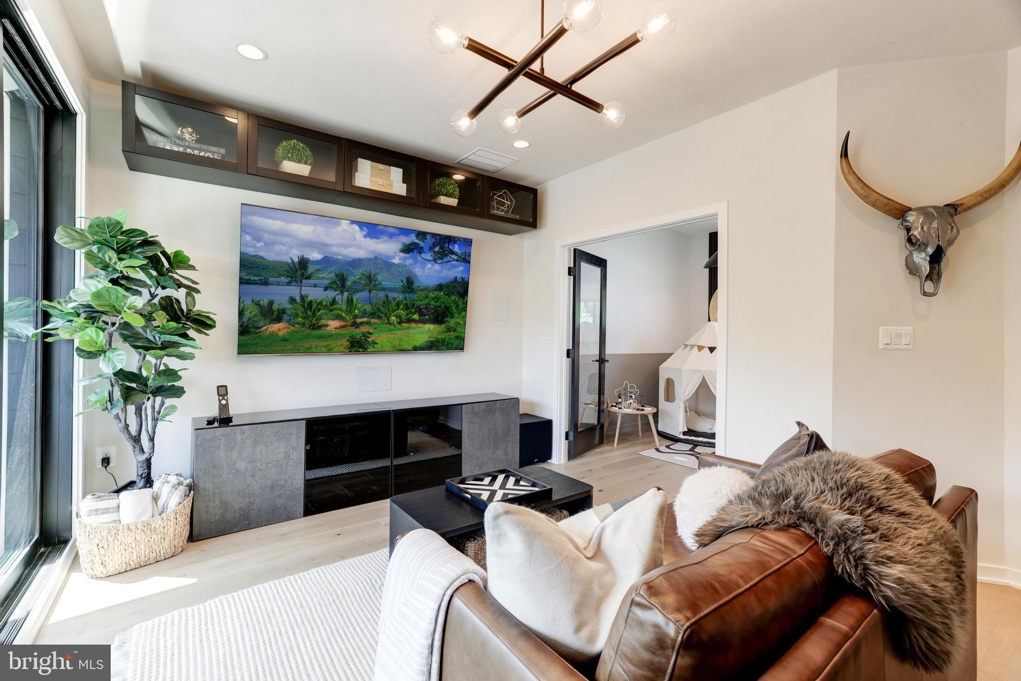 11732 Sunrise Valley Dr