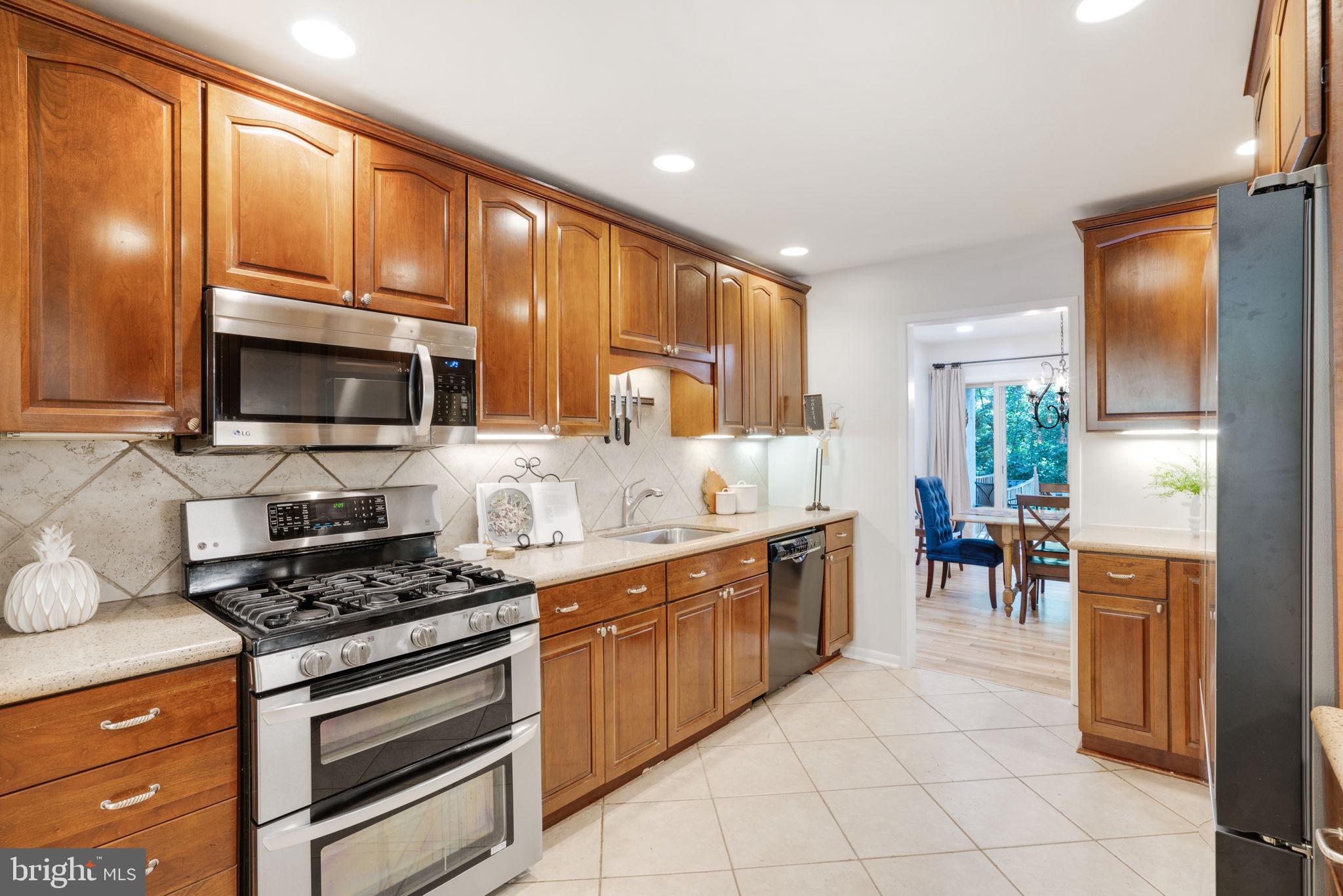 11560 WOODHOLLOW COURT