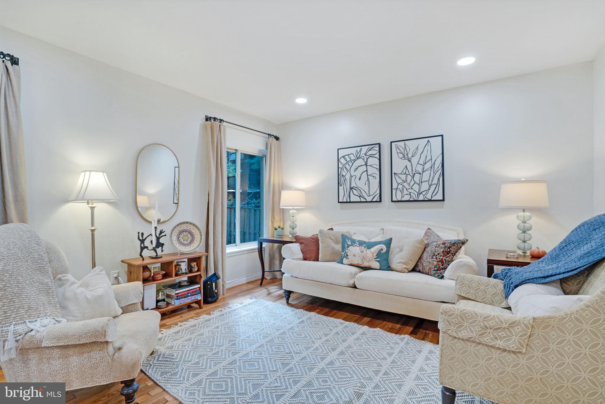 11560 WOODHOLLOW COURT