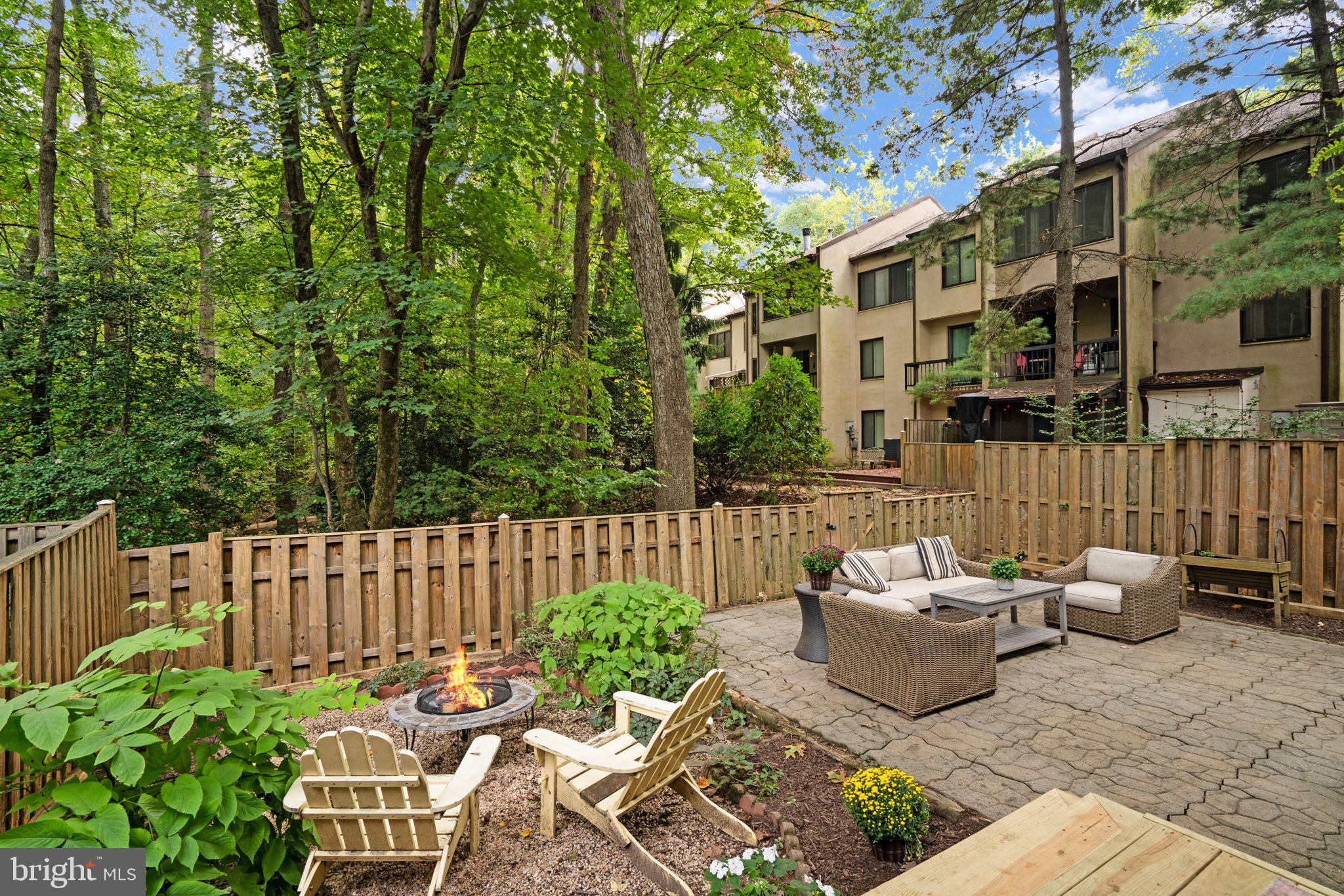 11560 WOODHOLLOW COURT