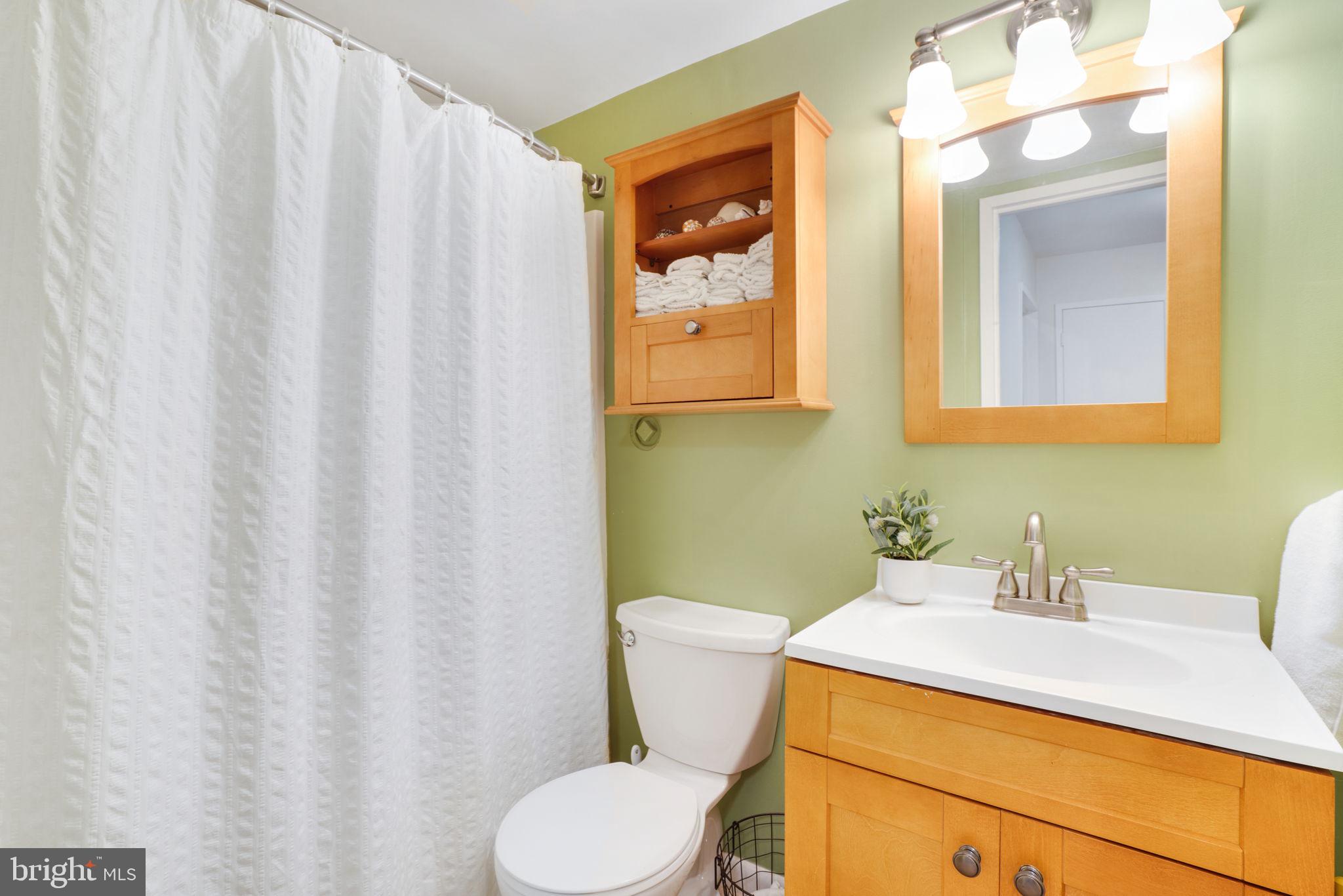 11560 WOODHOLLOW COURT