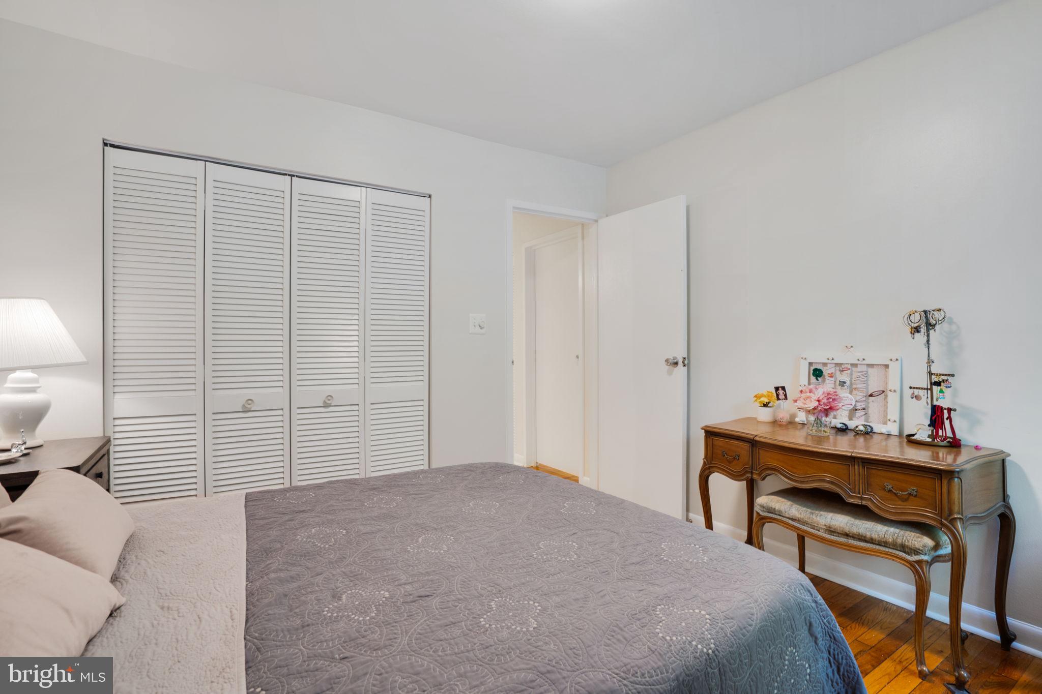 11560 WOODHOLLOW COURT