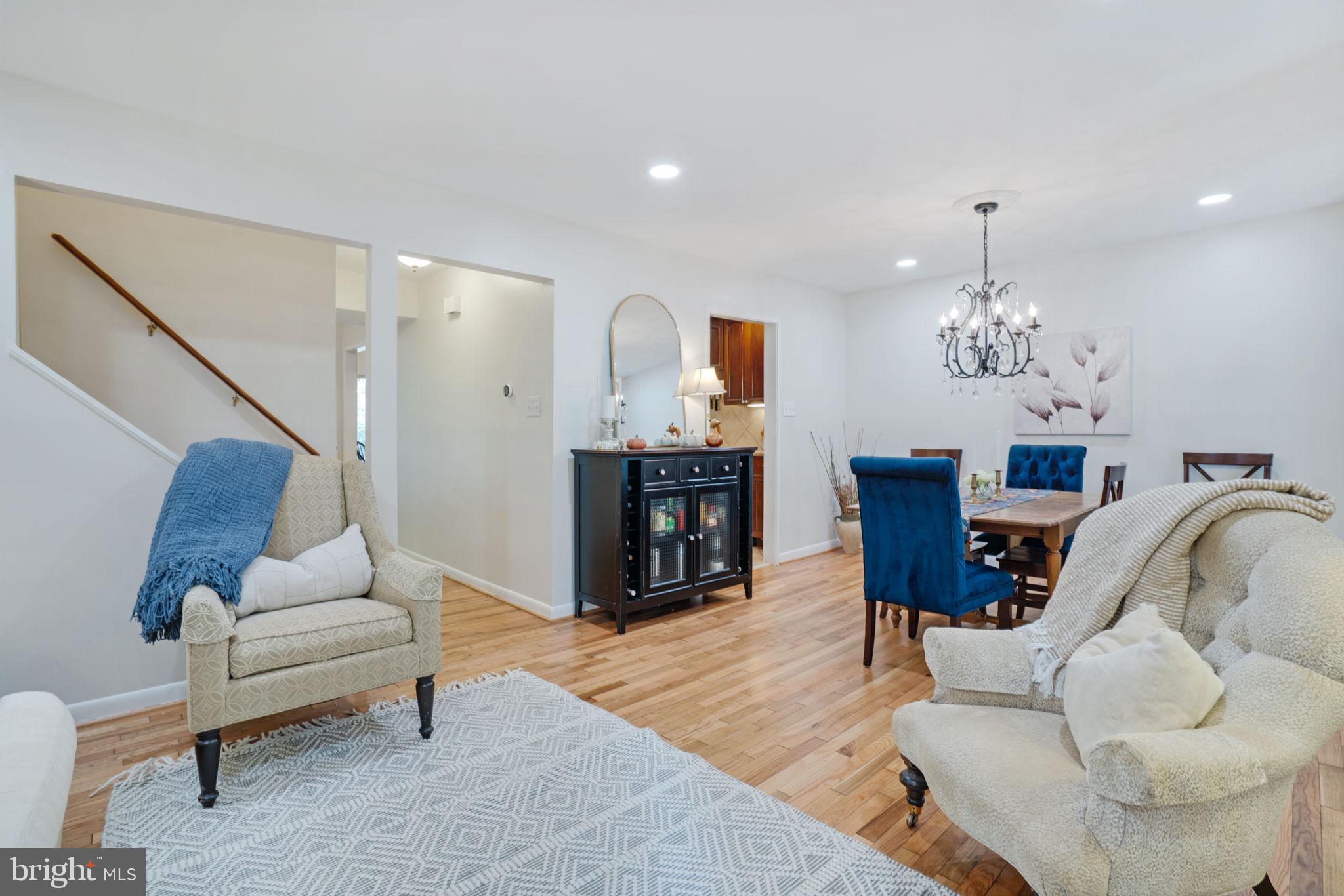 11560 WOODHOLLOW COURT