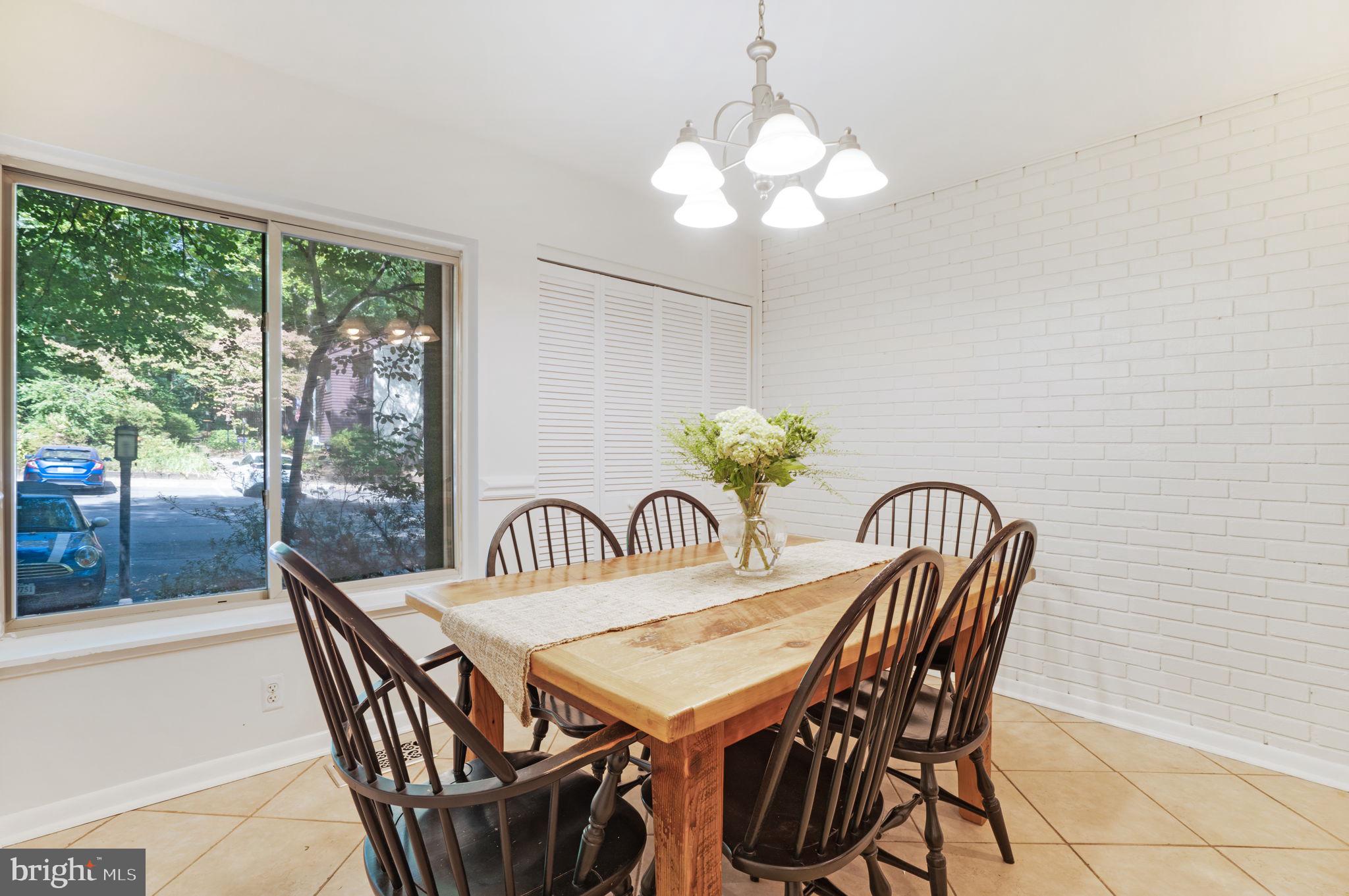 11560 WOODHOLLOW COURT