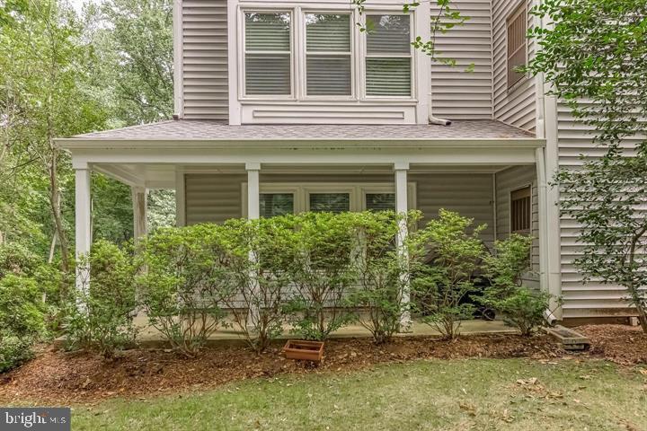 7718 LAFAYETTE FOREST DR #11