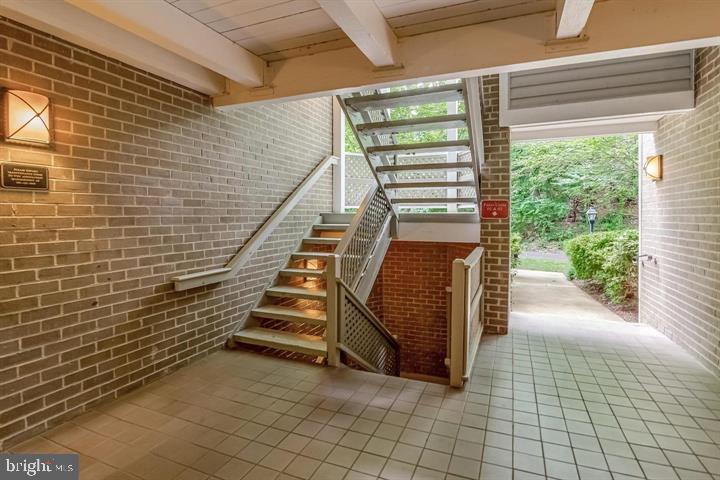 7718 LAFAYETTE FOREST DR #11