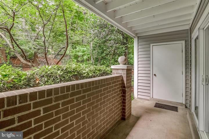 7718 LAFAYETTE FOREST DR #11