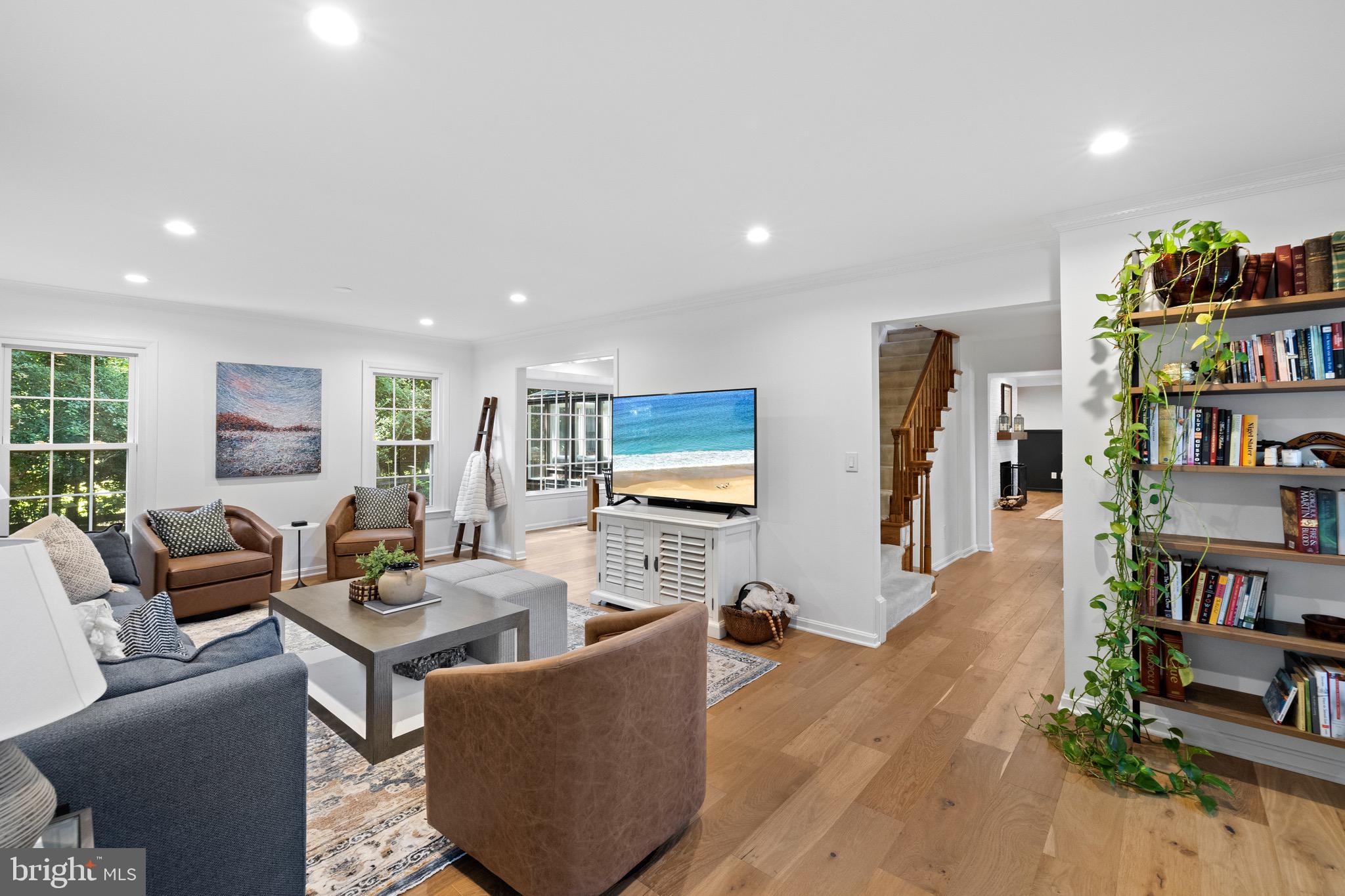 10033 GARRETT STREET