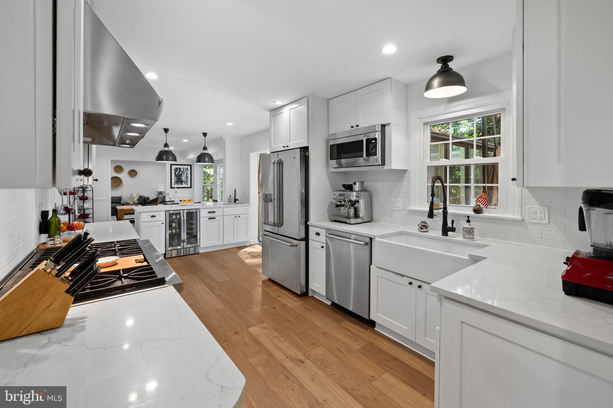 10033 GARRETT STREET