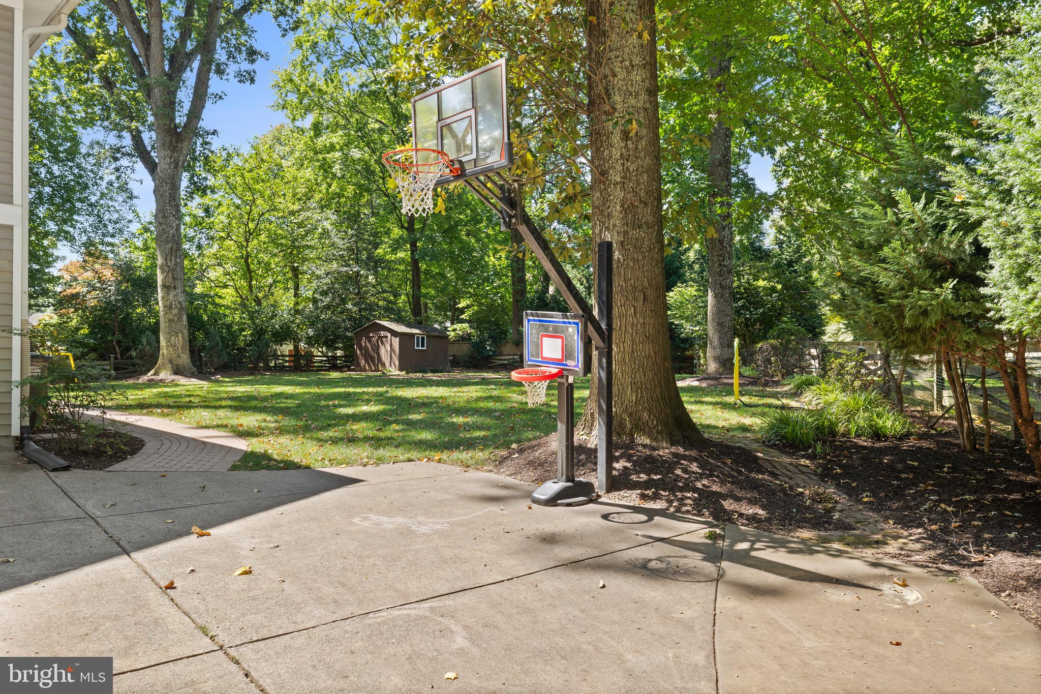 10033 GARRETT STREET