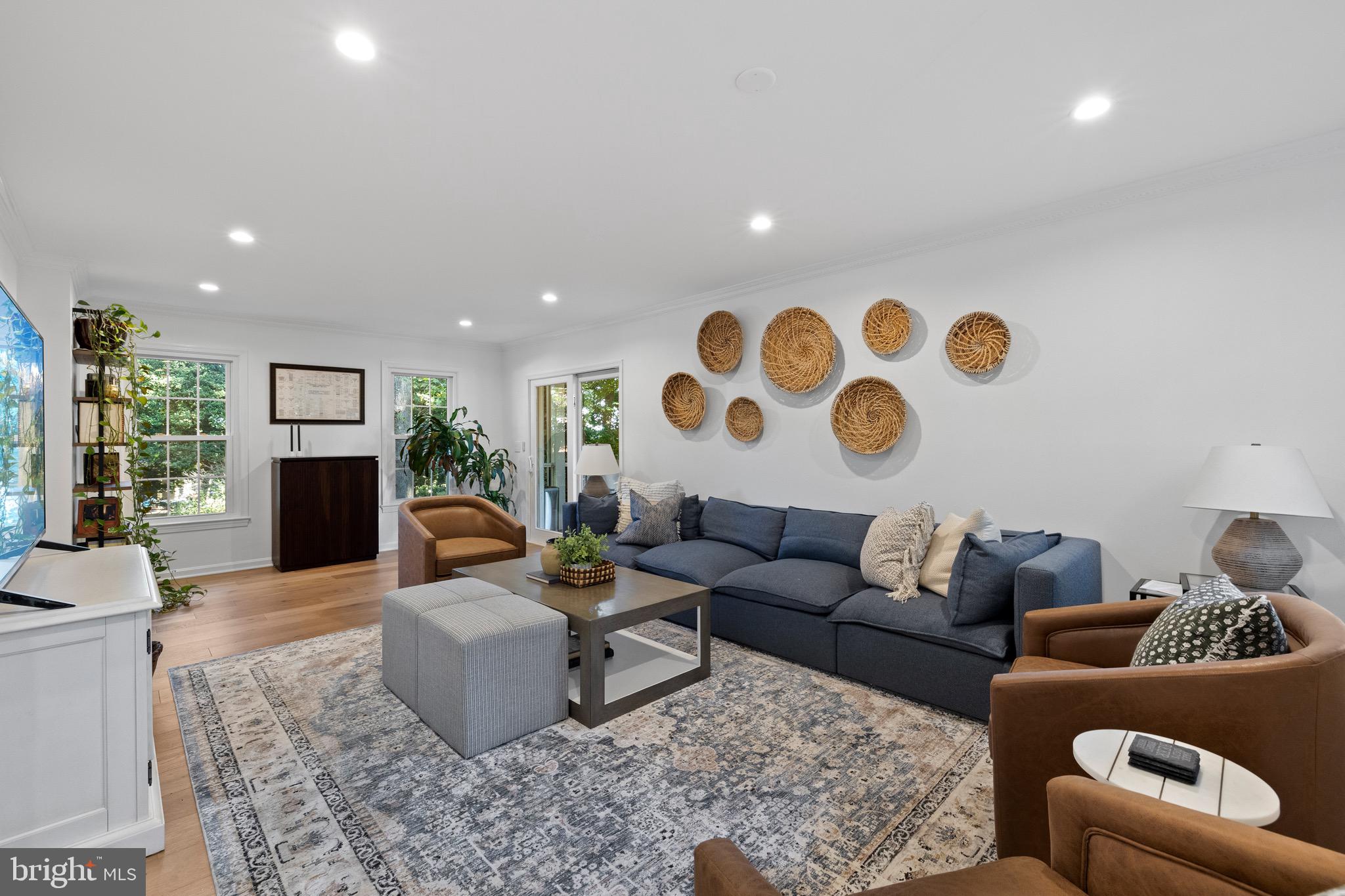 10033 GARRETT STREET