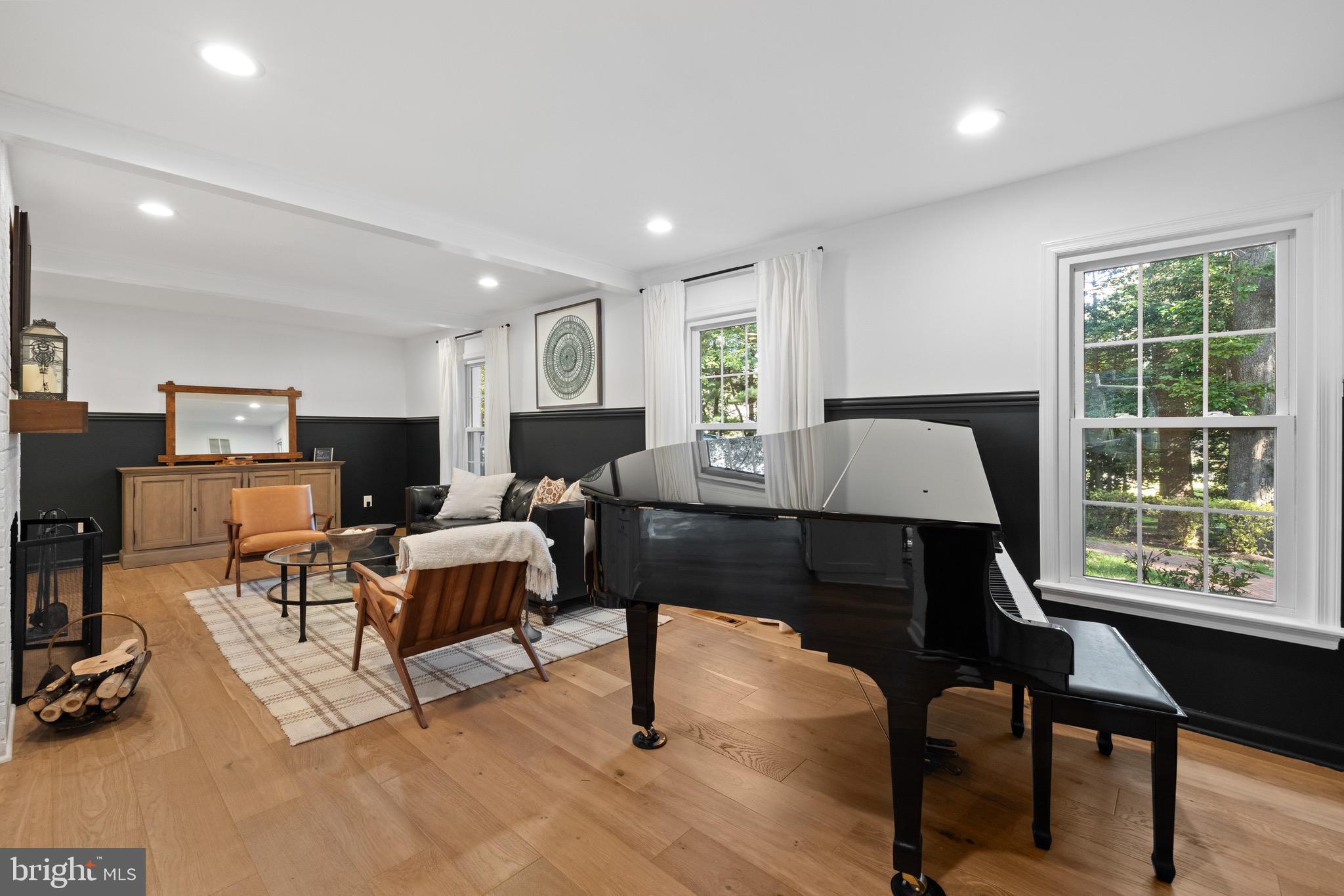 10033 GARRETT STREET