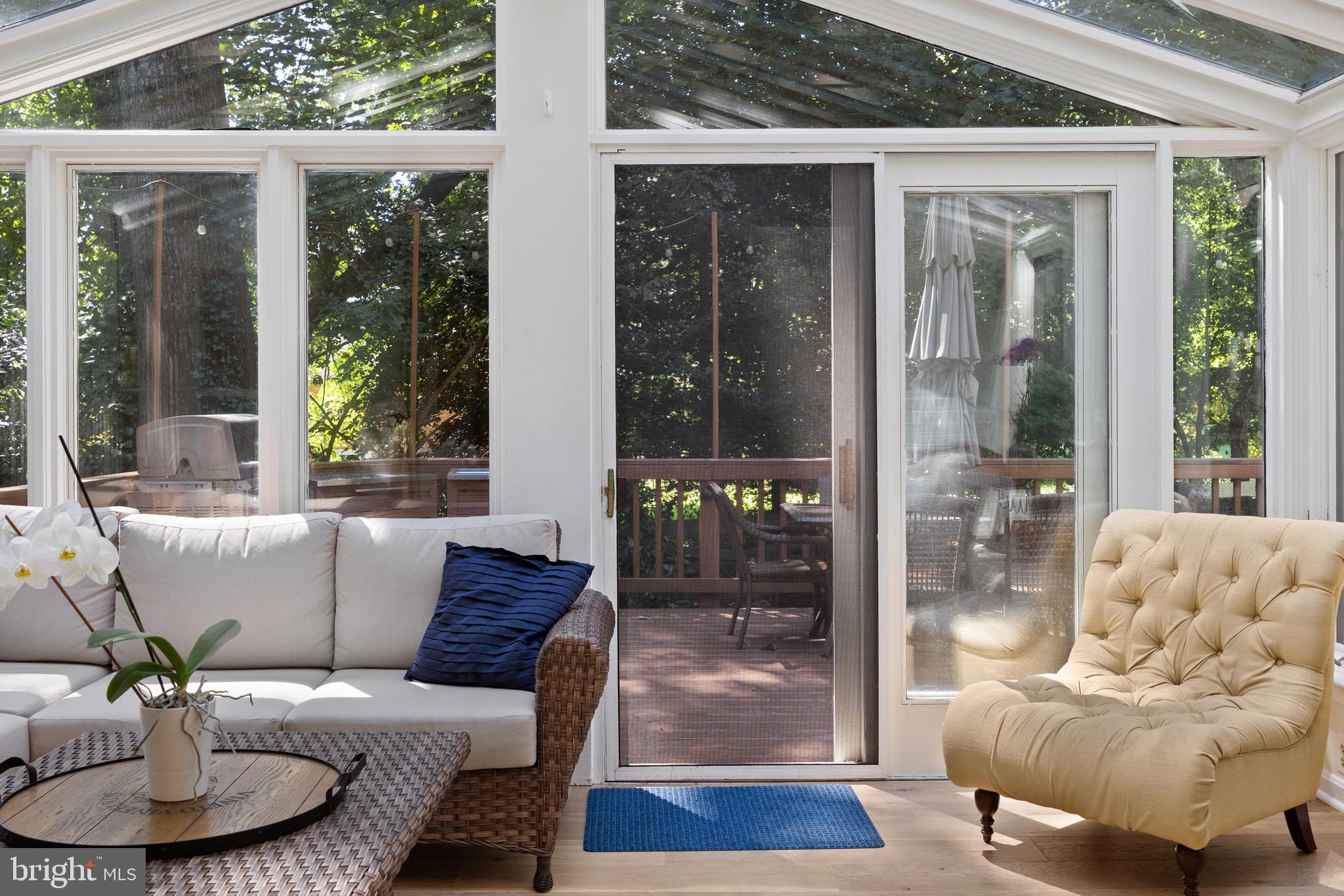 10033 GARRETT STREET