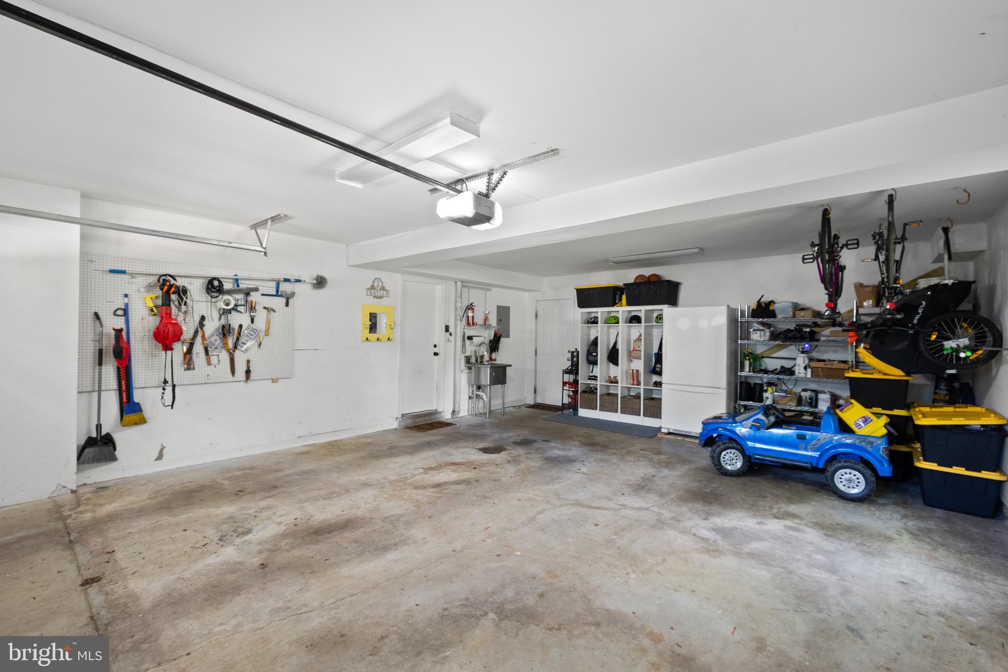 10033 GARRETT STREET