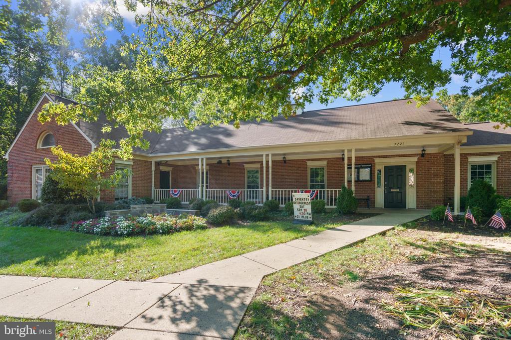 7811 Harrowgate Cir #6