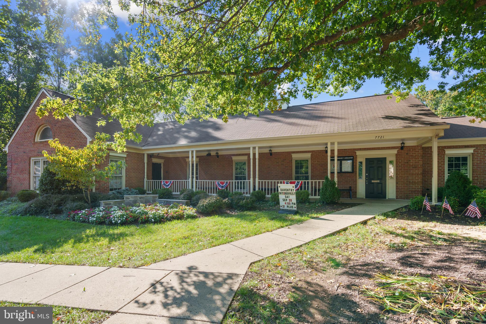 7811 Harrowgate Cir #6