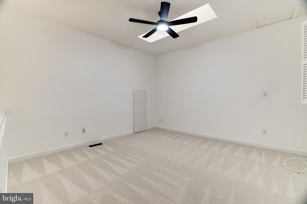11116 Glade Dr