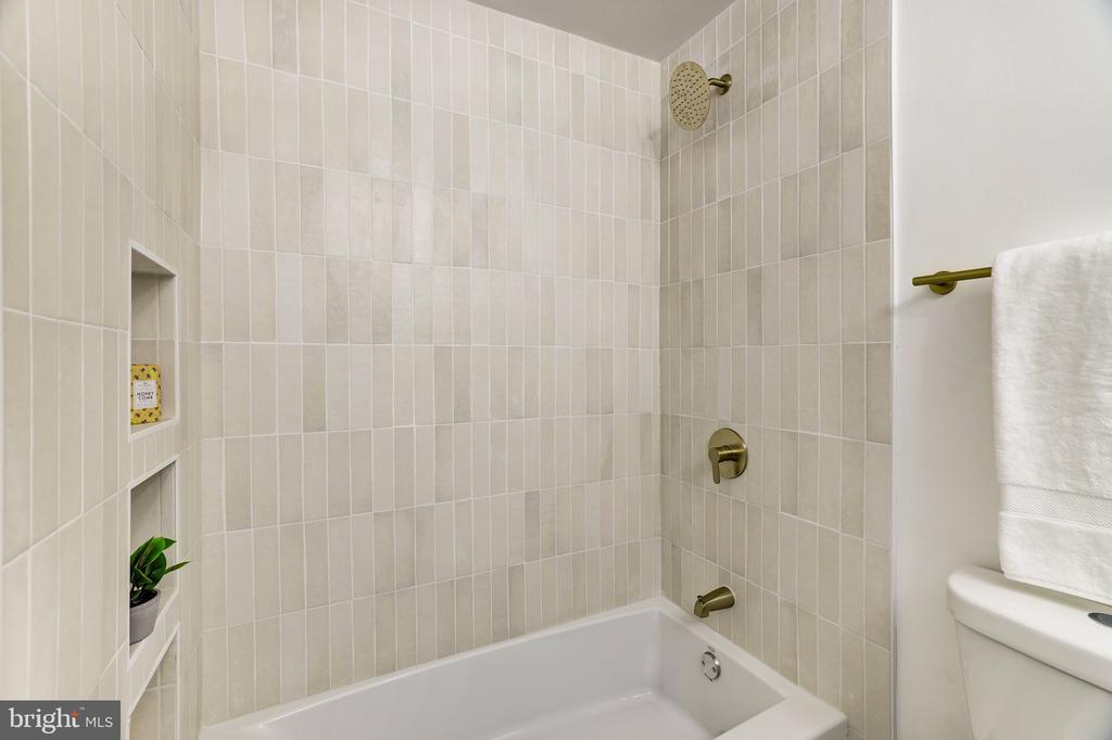 11116 Glade Dr