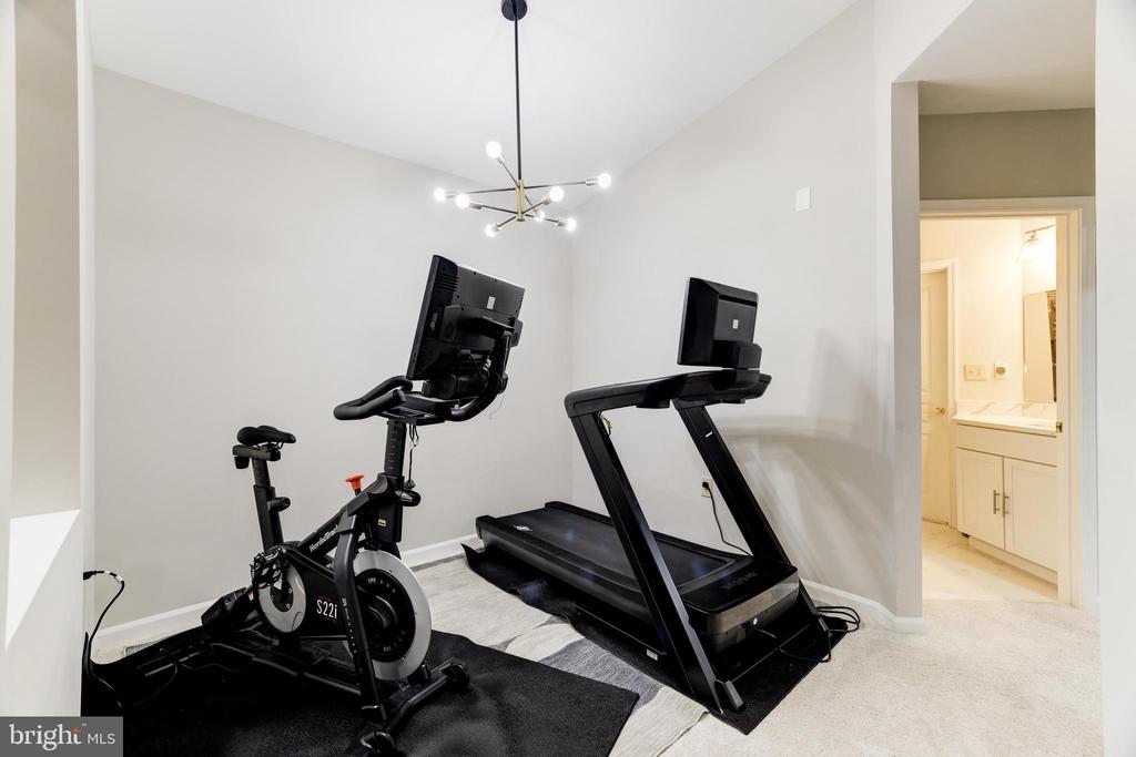 12915 Alton Sq #413