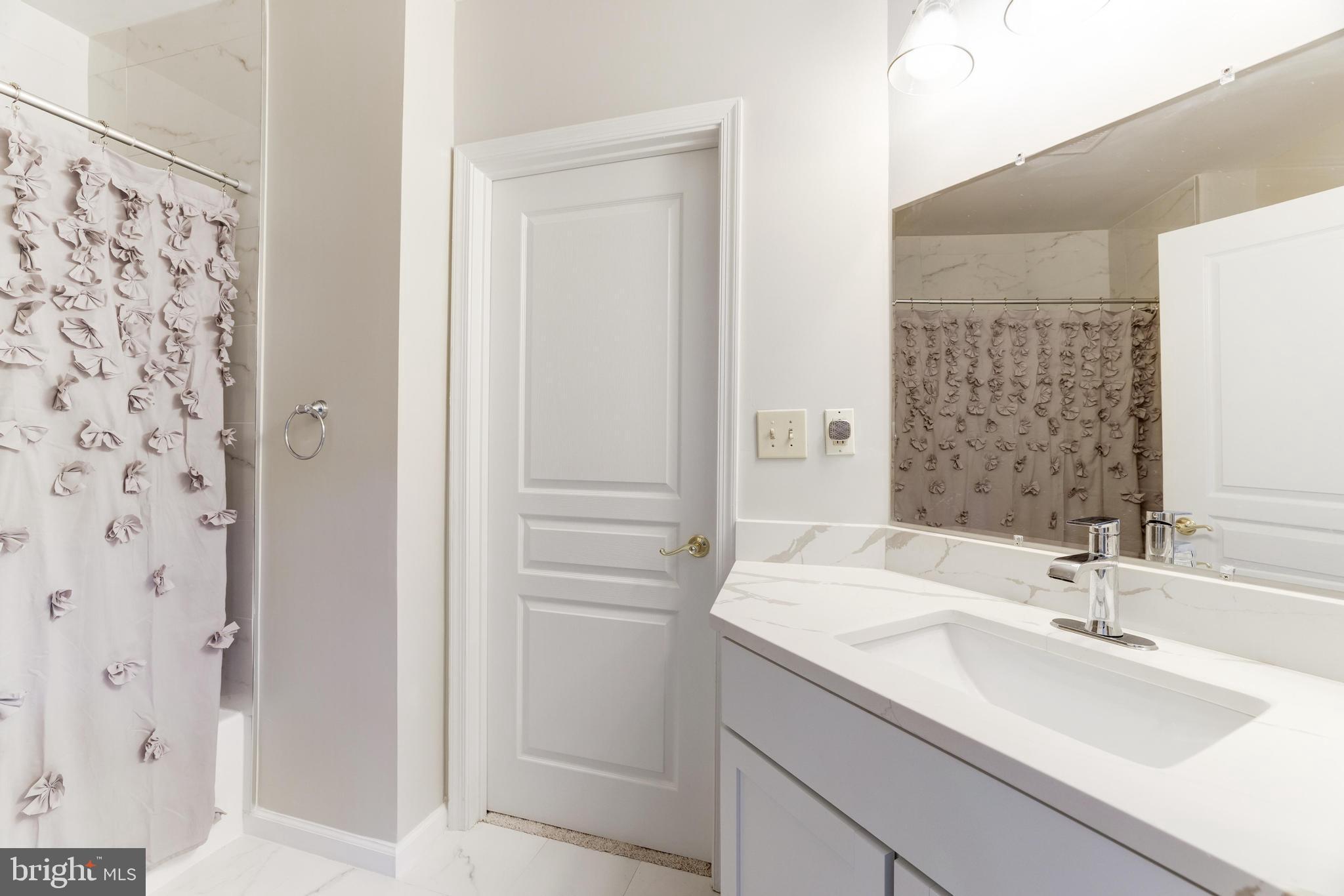 12915 Alton Sq #413