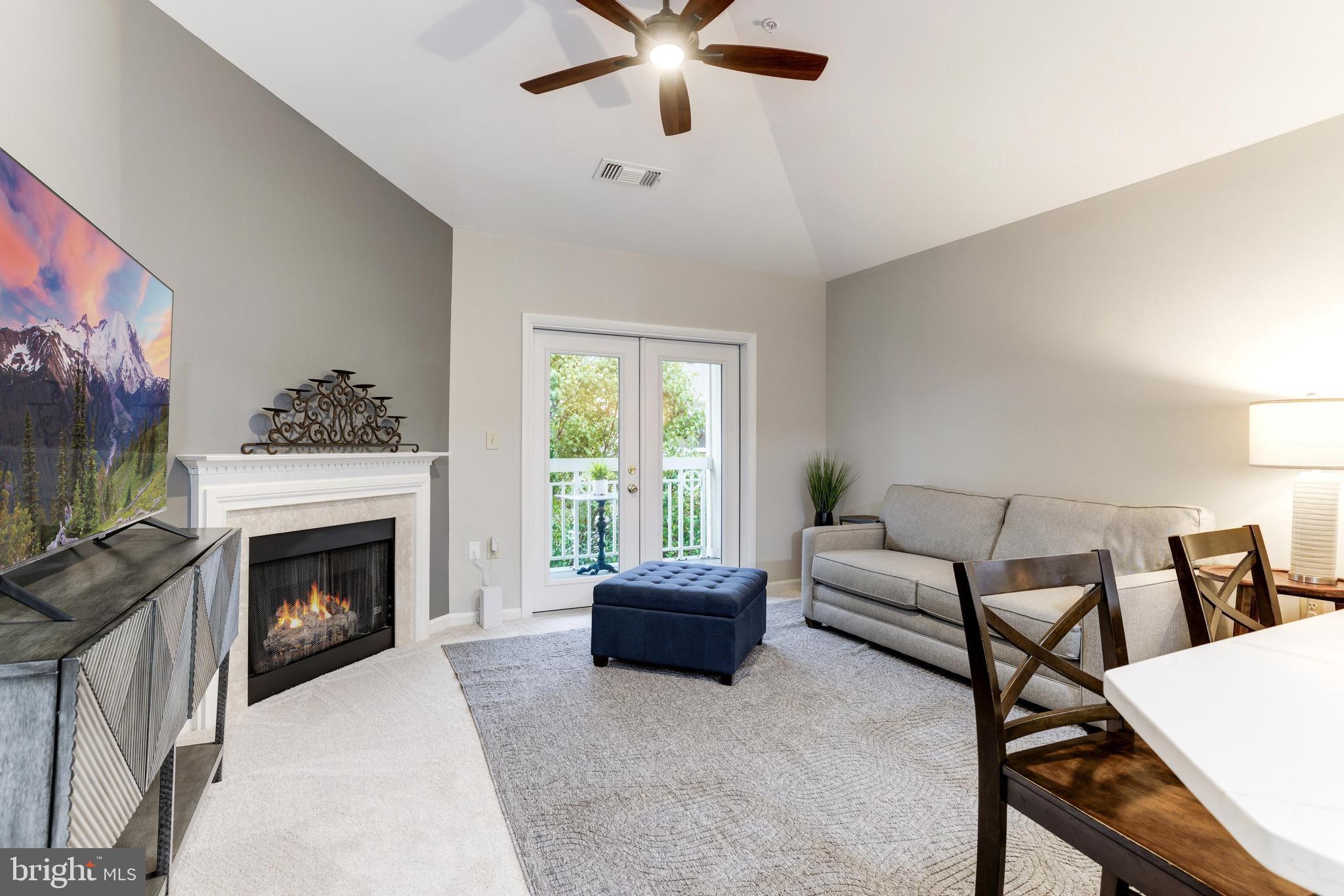 12915 Alton Sq #413