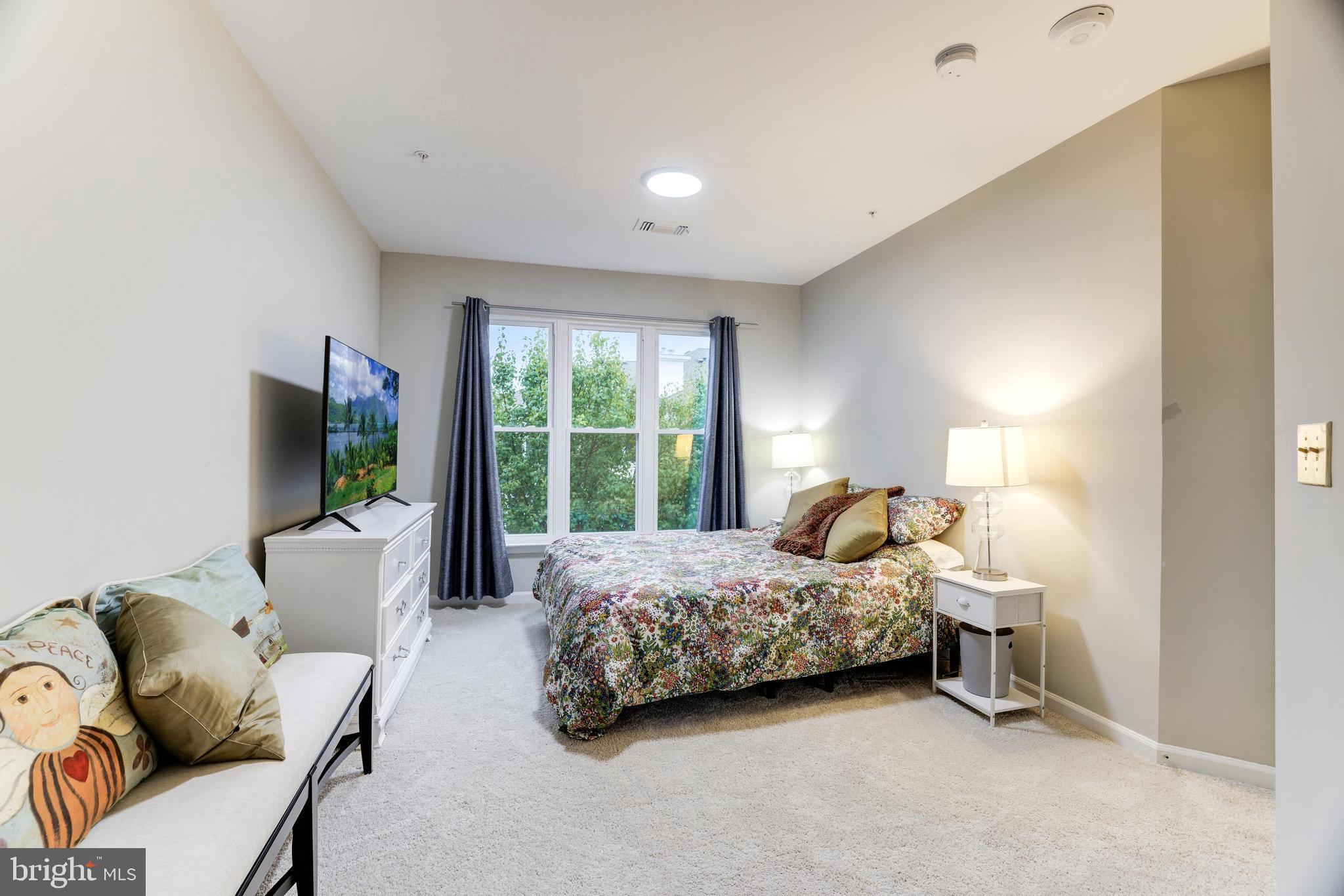12915 Alton Sq #413