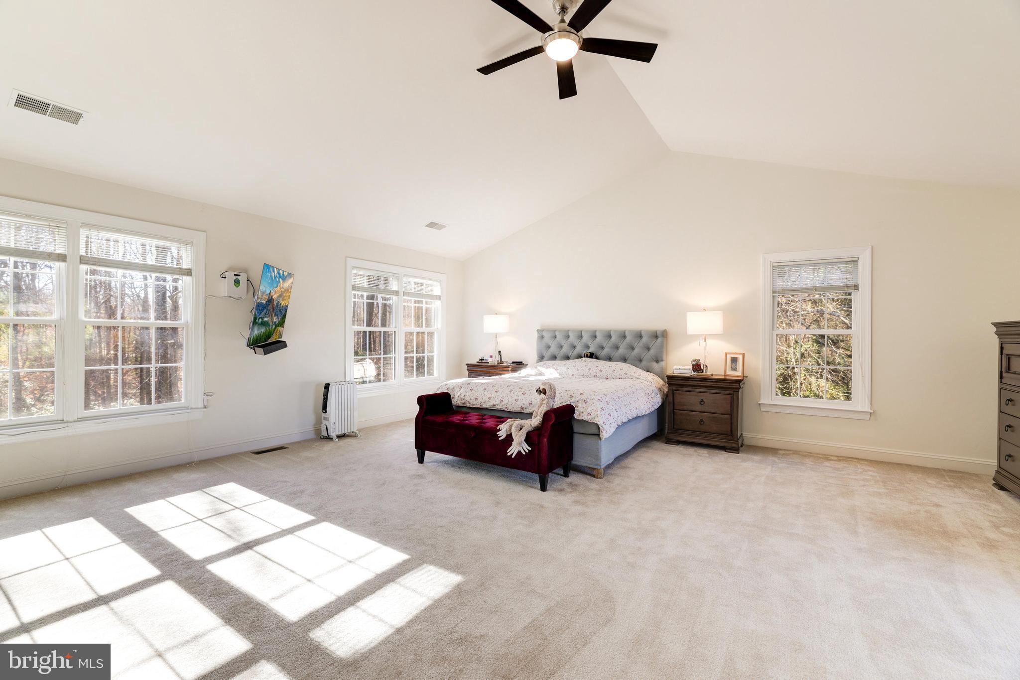 4810 BRADDOCK KNOLL WAY