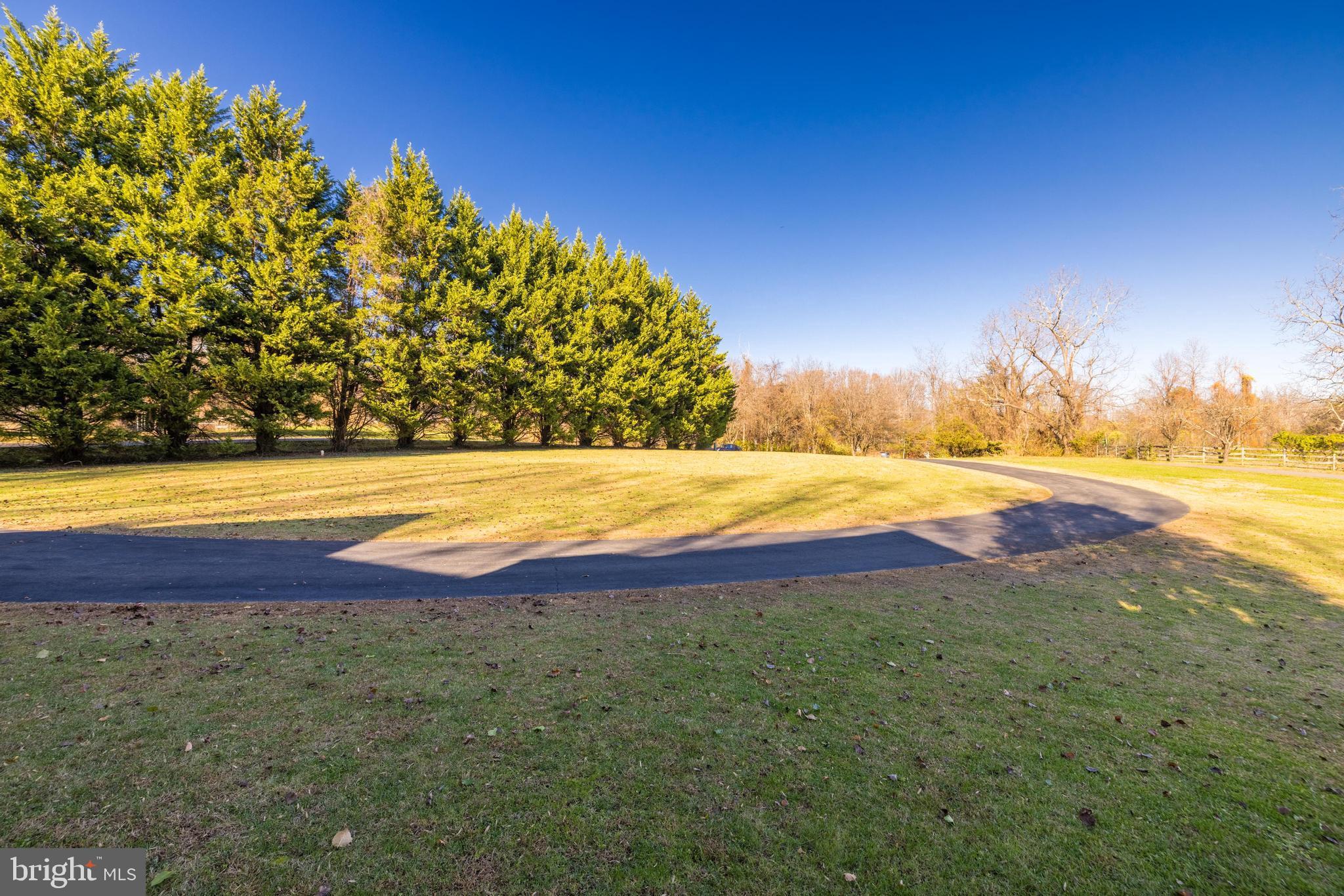 4810 BRADDOCK KNOLL WAY