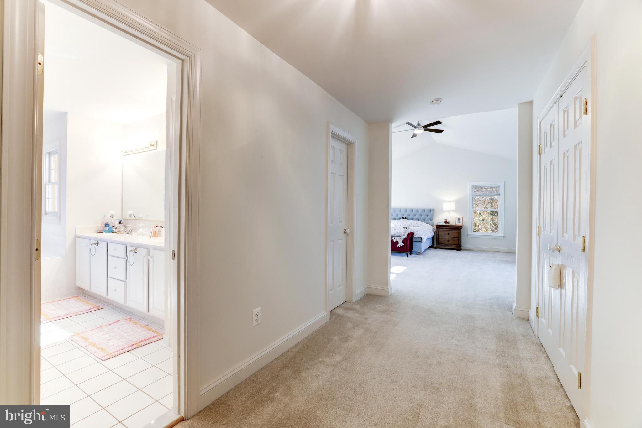 4810 BRADDOCK KNOLL WAY