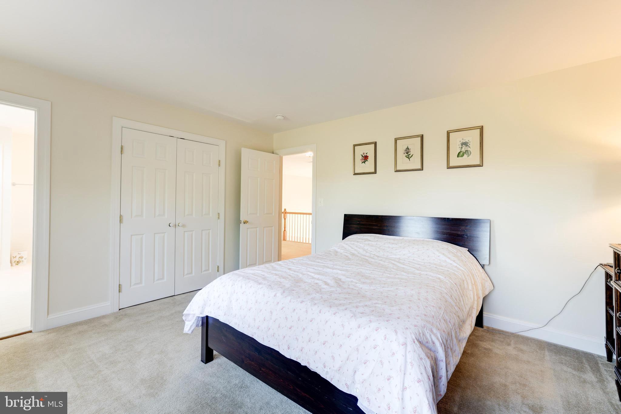 4810 BRADDOCK KNOLL WAY