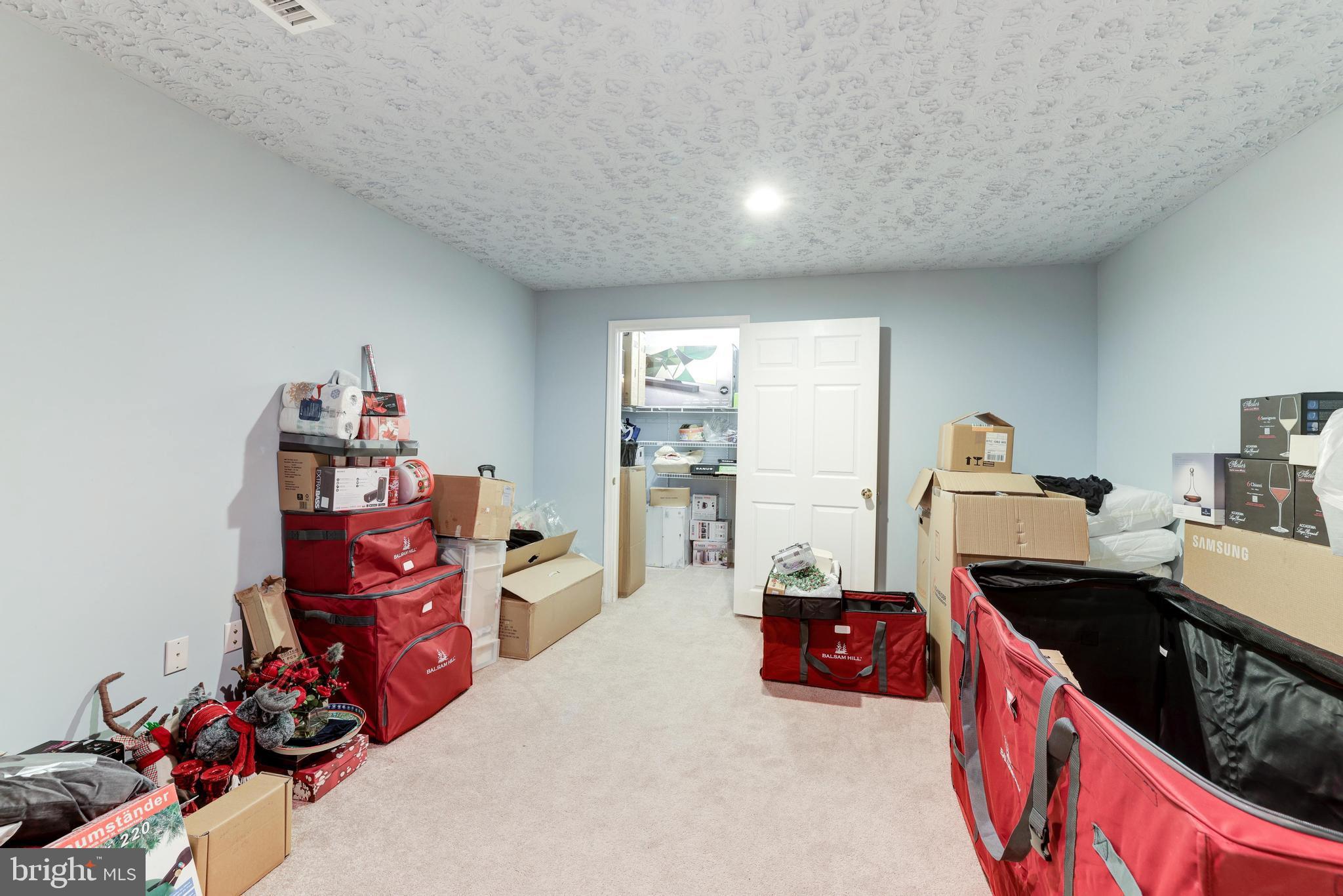 4810 BRADDOCK KNOLL WAY