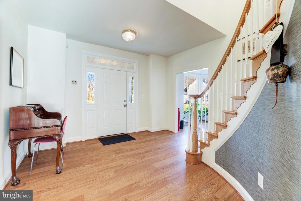 4810 BRADDOCK KNOLL WAY