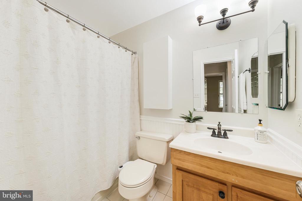 2165 Golf Course Dr