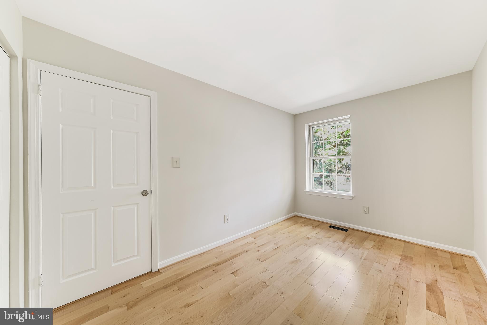 2165 Golf Course Dr