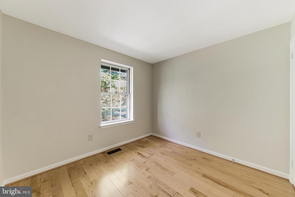 2165 Golf Course Dr