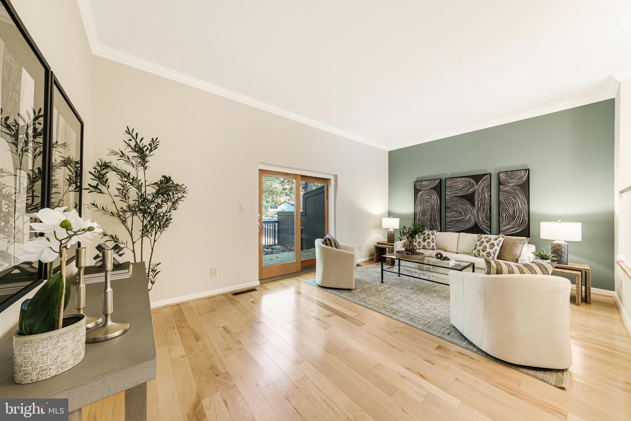 2165 Golf Course Dr
