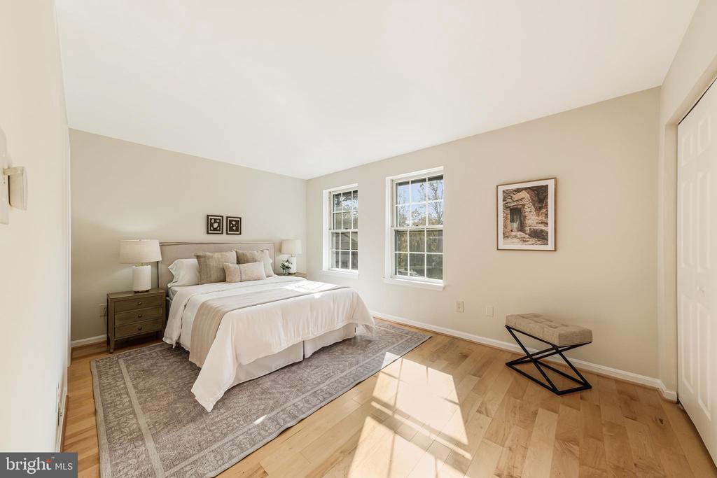 2165 Golf Course Dr