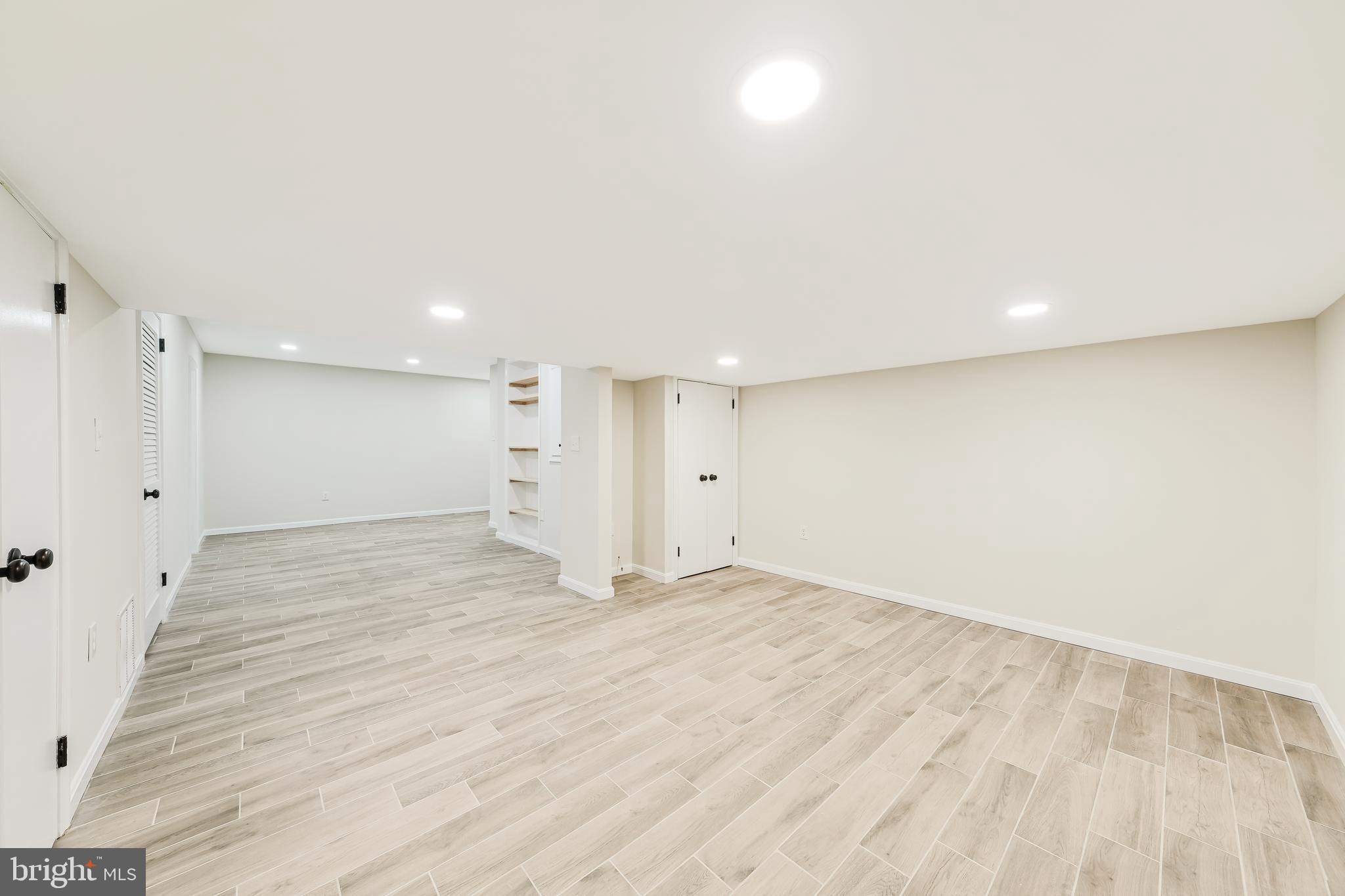 2165 Golf Course Dr
